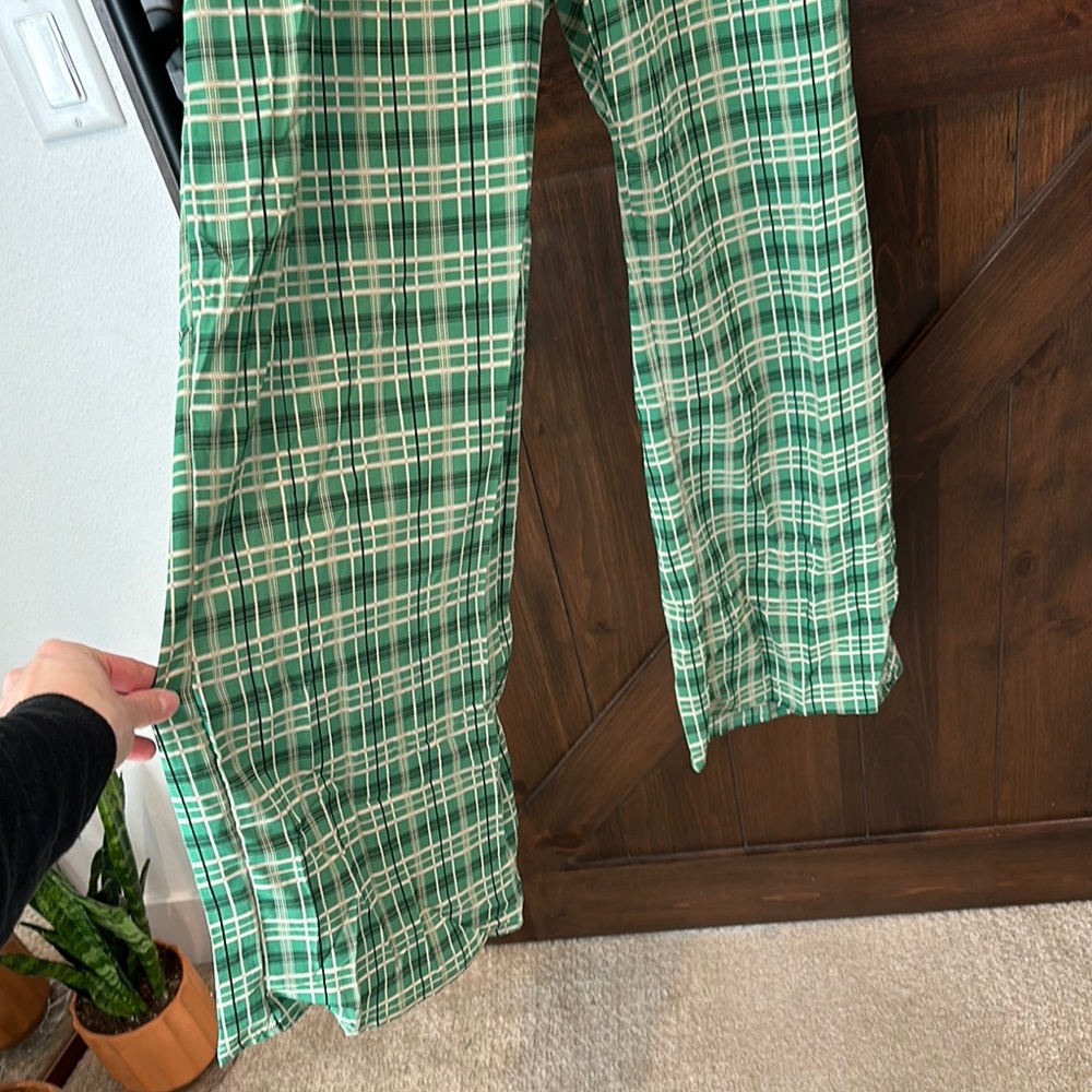 Gorgeous lined Lumiere Green and White Long Sleeve Jumpsuit - Christmas holiday - Picture 2 of 10